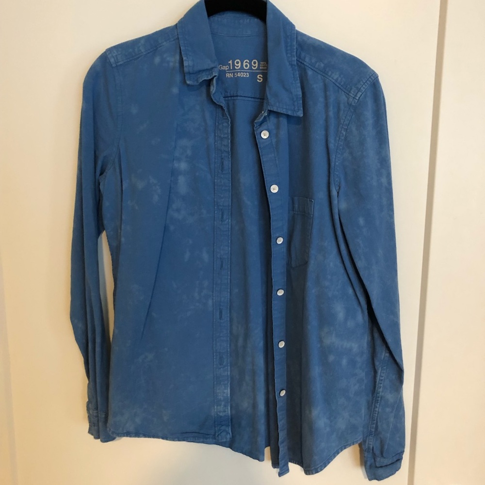 Gap chambray top